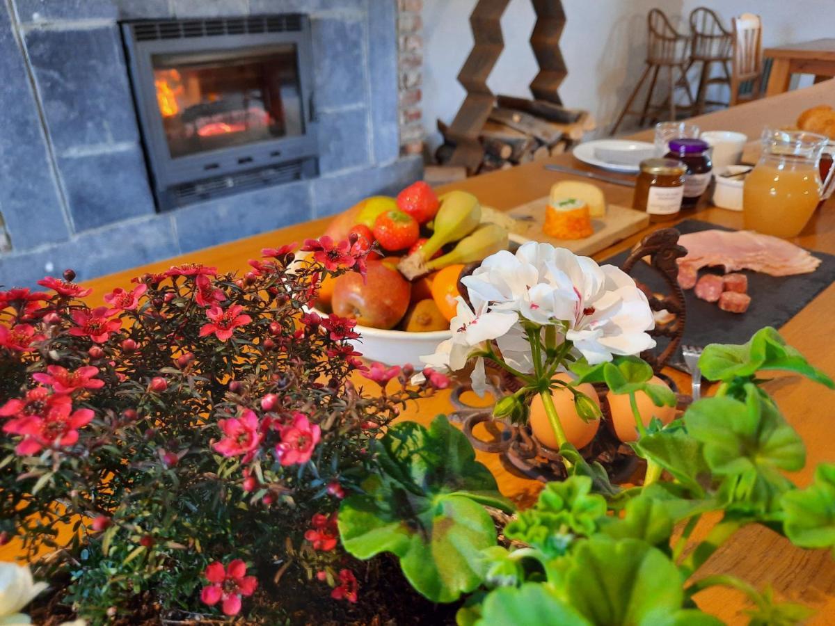 مبيت وإفطار دربي Aux Saveurs D'Enneille المظهر الخارجي الصورة