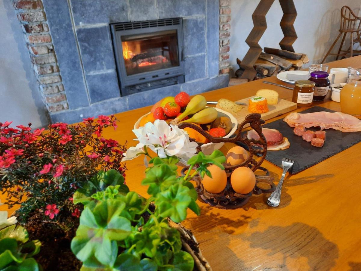 مبيت وإفطار دربي Aux Saveurs D'Enneille المظهر الخارجي الصورة